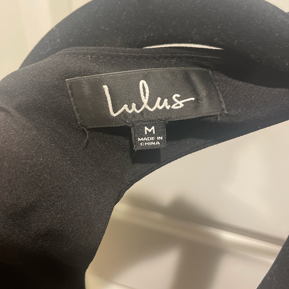 Lulu's Black Fitted Tank Top - Picture 3 of 3
